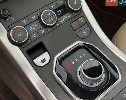 Білий Ленд Ровер Рендж Ровер Евок, об'ємом двигуна 2 л та пробігом 68 тис. км за 20990 $, фото 17 на Automoto.ua