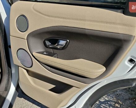 Білий Ленд Ровер Рендж Ровер Евок, об'ємом двигуна 2.2 л та пробігом 90 тис. км за 22000 $, фото 11 на Automoto.ua