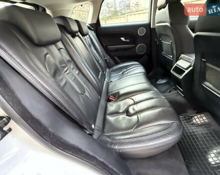 Білий Ленд Ровер Рендж Ровер Евок, об'ємом двигуна 2.18 л та пробігом 185 тис. км за 21000 $, фото 100 на Automoto.ua