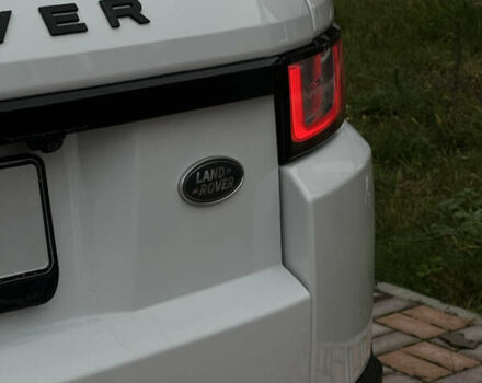 Белый Ленд Ровер Рендж Ровер Эвок, объемом двигателя 2 л и пробегом 130 тыс. км за 21900 $, фото 10 на Automoto.ua