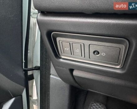 Белый Ленд Ровер Рендж Ровер Эвок, объемом двигателя 2 л и пробегом 184 тыс. км за 22500 $, фото 19 на Automoto.ua