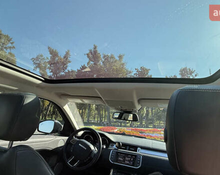 Ленд Ровер Рендж Ровер Эвок 2016 в Киеве на Automoto.ua Белый Ленд Ровер Рендж Ровер Эвок, объемом двигателя 2 л и пробегом 130 тыс. км за 23000 $, фото 17 на Automoto.ua