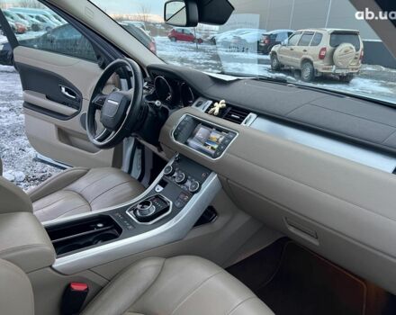 Белый Ленд Ровер Рендж Ровер Эвок, объемом двигателя 2 л и пробегом 68 тыс. км за 23490 $, фото 32 на Automoto.ua