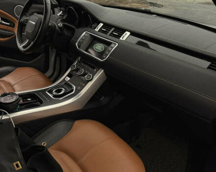 Білий Ленд Ровер Рендж Ровер Евок, об'ємом двигуна 2 л та пробігом 122 тис. км за 26999 $, фото 13 на Automoto.ua