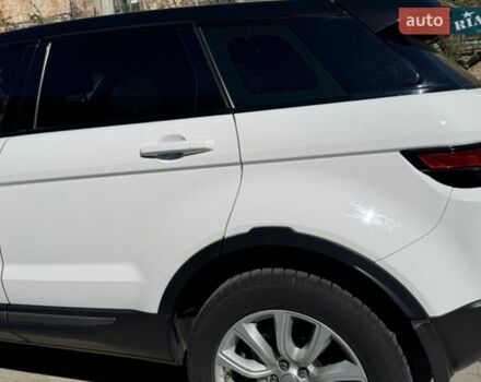 Білий Ленд Ровер Рендж Ровер Евок, об'ємом двигуна 2 л та пробігом 124 тис. км за 20500 $, фото 3 на Automoto.ua