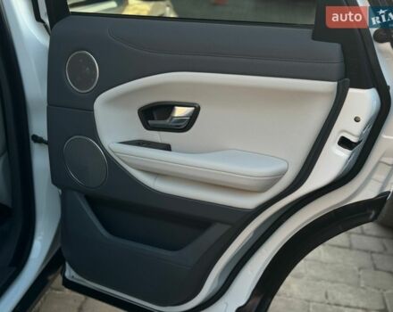 Білий Ленд Ровер Рендж Ровер Евок, об'ємом двигуна 2 л та пробігом 159 тис. км за 18999 $, фото 24 на Automoto.ua