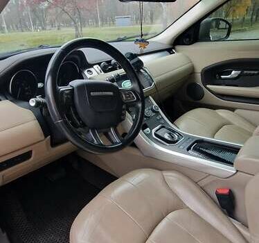 Белый Ленд Ровер Рендж Ровер Эвок, объемом двигателя 2 л и пробегом 86 тыс. км за 26200 $, фото 1 на Automoto.ua