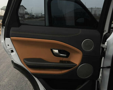 Білий Ленд Ровер Рендж Ровер Евок, об'ємом двигуна 2 л та пробігом 122 тис. км за 26999 $, фото 16 на Automoto.ua