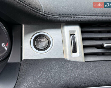 Білий Ленд Ровер Рендж Ровер Евок, об'ємом двигуна 2.18 л та пробігом 185 тис. км за 21000 $, фото 92 на Automoto.ua