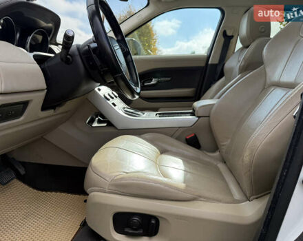 Ленд Ровер Рендж Ровер Евок 2016 у Ладижин на Automoto.ua Білий Ленд Ровер Рендж Ровер Евок, об'ємом двигуна 2 л та пробігом 86 тис. км за 23900 $, фото 33 на Automoto.ua