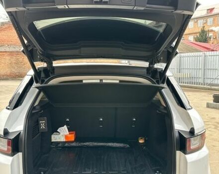 Белый Ленд Ровер Рендж Ровер Эвок, объемом двигателя 2 л и пробегом 100 тыс. км за 19800 $, фото 8 на Automoto.ua