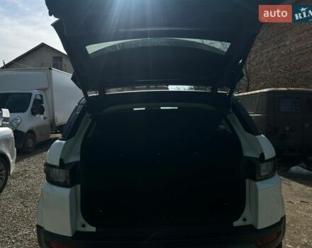 Білий Ленд Ровер Рендж Ровер Евок, об'ємом двигуна 2 л та пробігом 184 тис. км за 18780 $, фото 11 на Automoto.ua