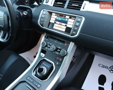 Білий Ленд Ровер Рендж Ровер Евок, об'ємом двигуна 2.2 л та пробігом 94 тис. км за 23899 $, фото 95 на Automoto.ua