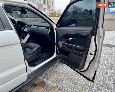 Білий Ленд Ровер Рендж Ровер Евок, об'ємом двигуна 2 л та пробігом 180 тис. км за 23200 $, фото 23 на Automoto.ua