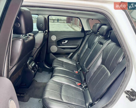 Белый Ленд Ровер Рендж Ровер Эвок, объемом двигателя 2 л и пробегом 179 тыс. км за 24700 $, фото 29 на Automoto.ua