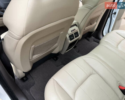 Белый Ленд Ровер Рендж Ровер Эвок, объемом двигателя 2 л и пробегом 56 тыс. км за 21300 $, фото 21 на Automoto.ua