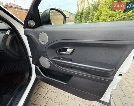 Білий Ленд Ровер Рендж Ровер Евок, об'ємом двигуна 2.18 л та пробігом 185 тис. км за 21000 $, фото 102 на Automoto.ua