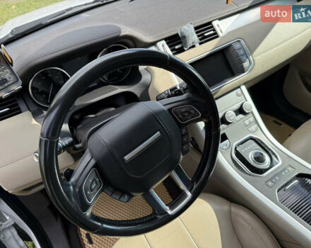 Ленд Ровер Рендж Ровер Евок 2016 у Ладижин на Automoto.ua Білий Ленд Ровер Рендж Ровер Евок, об'ємом двигуна 2 л та пробігом 86 тис. км за 23900 $, фото 35 на Automoto.ua