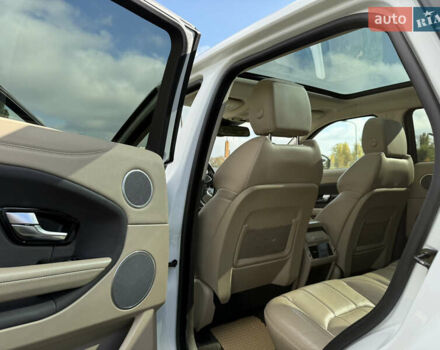 Ленд Ровер Рендж Ровер Евок 2016 у Ладижин на Automoto.ua Білий Ленд Ровер Рендж Ровер Евок, об'ємом двигуна 2 л та пробігом 86 тис. км за 23900 $, фото 38 на Automoto.ua