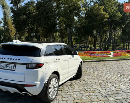 Ленд Ровер Рендж Ровер Эвок 2016 в Киеве на Automoto.ua Белый Ленд Ровер Рендж Ровер Эвок, объемом двигателя 2 л и пробегом 130 тыс. км за 23000 $, фото 3 на Automoto.ua