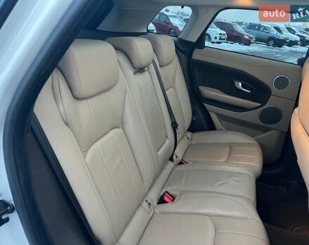 Белый Ленд Ровер Рендж Ровер Эвок, объемом двигателя 2 л и пробегом 68 тыс. км за 23490 $, фото 31 на Automoto.ua