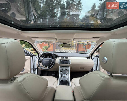 Белый Ленд Ровер Рендж Ровер Эвок, объемом двигателя 2 л и пробегом 56 тыс. км за 21300 $, фото 27 на Automoto.ua