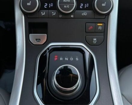 Білий Ленд Ровер Рендж Ровер Евок, об'ємом двигуна 2 л та пробігом 159 тис. км за 18999 $, фото 39 на Automoto.ua