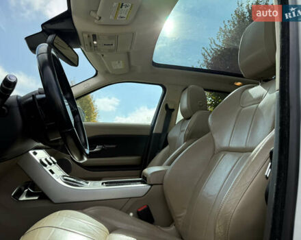 Ленд Ровер Рендж Ровер Евок 2016 у Ладижин на Automoto.ua Білий Ленд Ровер Рендж Ровер Евок, об'ємом двигуна 2 л та пробігом 86 тис. км за 23900 $, фото 32 на Automoto.ua