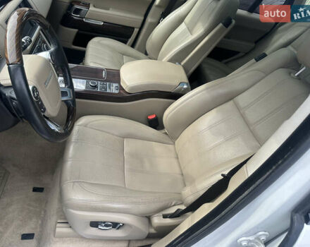 Білий Ленд Ровер Рендж Ровер Евок, об'ємом двигуна 3 л та пробігом 190 тис. км за 21999 $, фото 7 на Automoto.ua