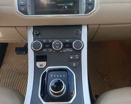 Белый Ленд Ровер Рендж Ровер Эвок, объемом двигателя 2 л и пробегом 87 тыс. км за 22900 $, фото 26 на Automoto.ua