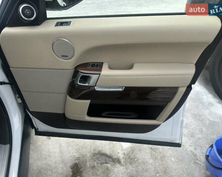 Білий Ленд Ровер Рендж Ровер Евок, об'ємом двигуна 3 л та пробігом 190 тис. км за 21999 $, фото 15 на Automoto.ua