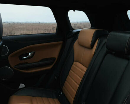 Білий Ленд Ровер Рендж Ровер Евок, об'ємом двигуна 2 л та пробігом 122 тис. км за 26000 $, фото 17 на Automoto.ua