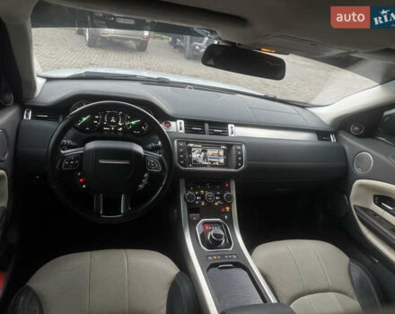 Белый Ленд Ровер Рендж Ровер Эвок, объемом двигателя 2 л и пробегом 150 тыс. км за 14800 $, фото 36 на Automoto.ua