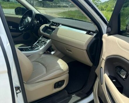 Білий Ленд Ровер Рендж Ровер Евок, об'ємом двигуна 2 л та пробігом 99 тис. км за 24500 $, фото 6 на Automoto.ua