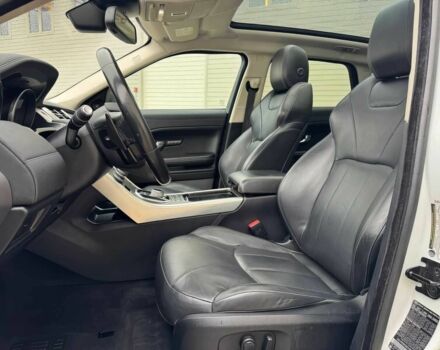 Ленд Ровер Рендж Ровер Эвок 2016 в Киеве на Automoto.ua Белый Ленд Ровер Рендж Ровер Эвок, объемом двигателя 2 л и пробегом 75 тыс. км за 21200 $, фото 10 на Automoto.ua