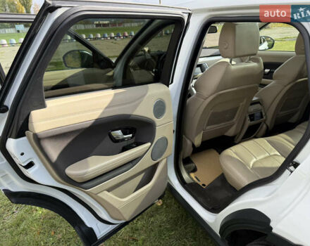 Ленд Ровер Рендж Ровер Евок 2016 у Ладижин на Automoto.ua Білий Ленд Ровер Рендж Ровер Евок, об'ємом двигуна 2 л та пробігом 86 тис. км за 23900 $, фото 37 на Automoto.ua