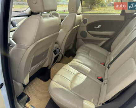 Ленд Ровер Рендж Ровер Евок 2016 у Ладижин на Automoto.ua Білий Ленд Ровер Рендж Ровер Евок, об'ємом двигуна 2 л та пробігом 86 тис. км за 23900 $, фото 40 на Automoto.ua