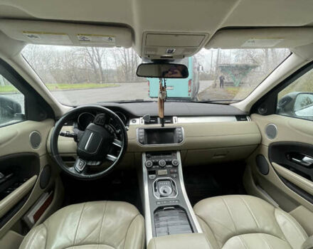 Белый Ленд Ровер Рендж Ровер Эвок, объемом двигателя 2 л и пробегом 220 тыс. км за 18500 $, фото 6 на Automoto.ua