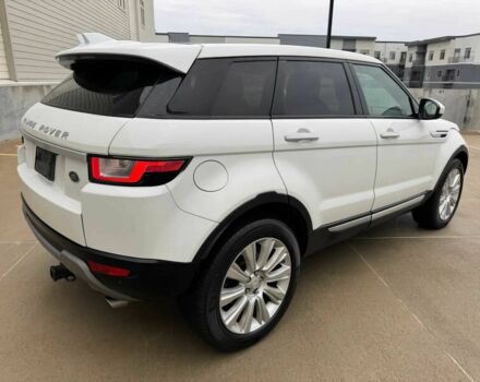 Ленд Ровер Рендж Ровер Эвок 2016 в Киеве на Automoto.ua Белый Ленд Ровер Рендж Ровер Эвок, объемом двигателя 2 л и пробегом 75 тыс. км за 21200 $, фото 6 на Automoto.ua