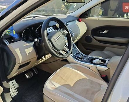 Белый Ленд Ровер Рендж Ровер Эвок, объемом двигателя 2.18 л и пробегом 90 тыс. км за 26500 $, фото 6 на Automoto.ua