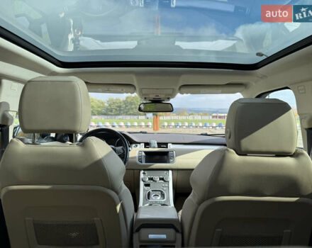 Ленд Ровер Рендж Ровер Евок 2016 у Ладижин на Automoto.ua Білий Ленд Ровер Рендж Ровер Евок, об'ємом двигуна 2 л та пробігом 86 тис. км за 23900 $, фото 48 на Automoto.ua