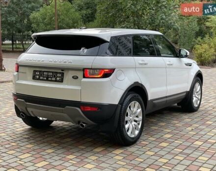 Білий Ленд Ровер Рендж Ровер Евок, об'ємом двигуна 2.18 л та пробігом 60 тис. км за 29700 $, фото 6 на Automoto.ua