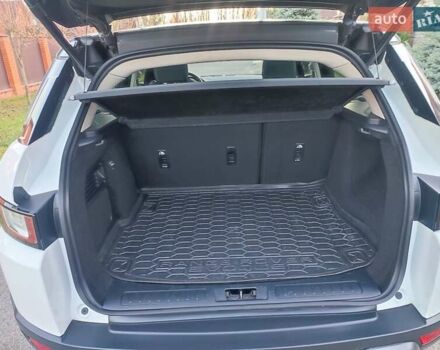 Белый Ленд Ровер Рендж Ровер Эвок, объемом двигателя 2.18 л и пробегом 82 тыс. км за 25300 $, фото 36 на Automoto.ua