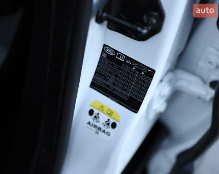 Білий Ленд Ровер Рендж Ровер Евок, об'ємом двигуна 2.2 л та пробігом 94 тис. км за 23899 $, фото 71 на Automoto.ua