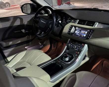 Белый Ленд Ровер Рендж Ровер Эвок, объемом двигателя 2 л и пробегом 116 тыс. км за 21408 $, фото 4 на Automoto.ua