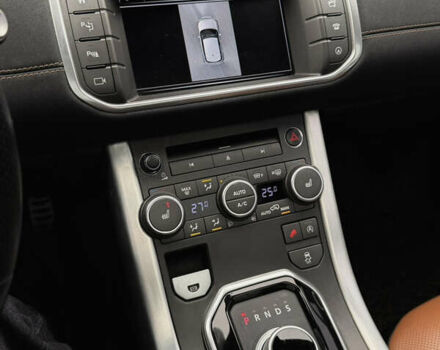 Білий Ленд Ровер Рендж Ровер Евок, об'ємом двигуна 2 л та пробігом 122 тис. км за 26000 $, фото 25 на Automoto.ua