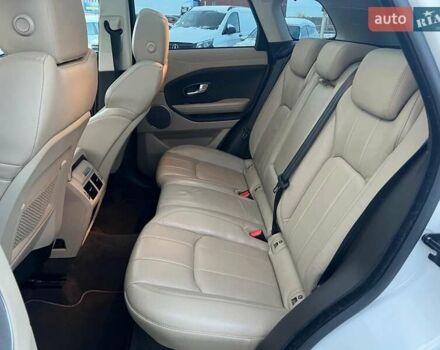 Белый Ленд Ровер Рендж Ровер Эвок, объемом двигателя 2 л и пробегом 68 тыс. км за 23490 $, фото 27 на Automoto.ua