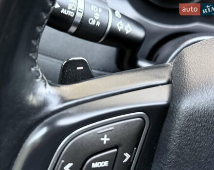 Білий Ленд Ровер Рендж Ровер Евок, об'ємом двигуна 2.18 л та пробігом 185 тис. км за 21000 $, фото 26 на Automoto.ua