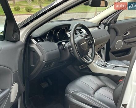 Білий Ленд Ровер Рендж Ровер Евок, об'ємом двигуна 2.18 л та пробігом 60 тис. км за 29700 $, фото 8 на Automoto.ua