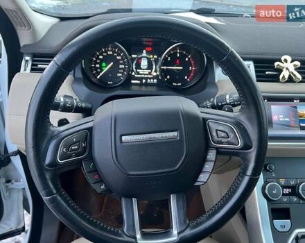 Белый Ленд Ровер Рендж Ровер Эвок, объемом двигателя 2 л и пробегом 68 тыс. км за 23490 $, фото 19 на Automoto.ua